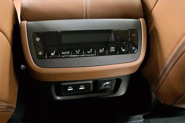 New 2026 Nissan Pathfinder Platinum image 20