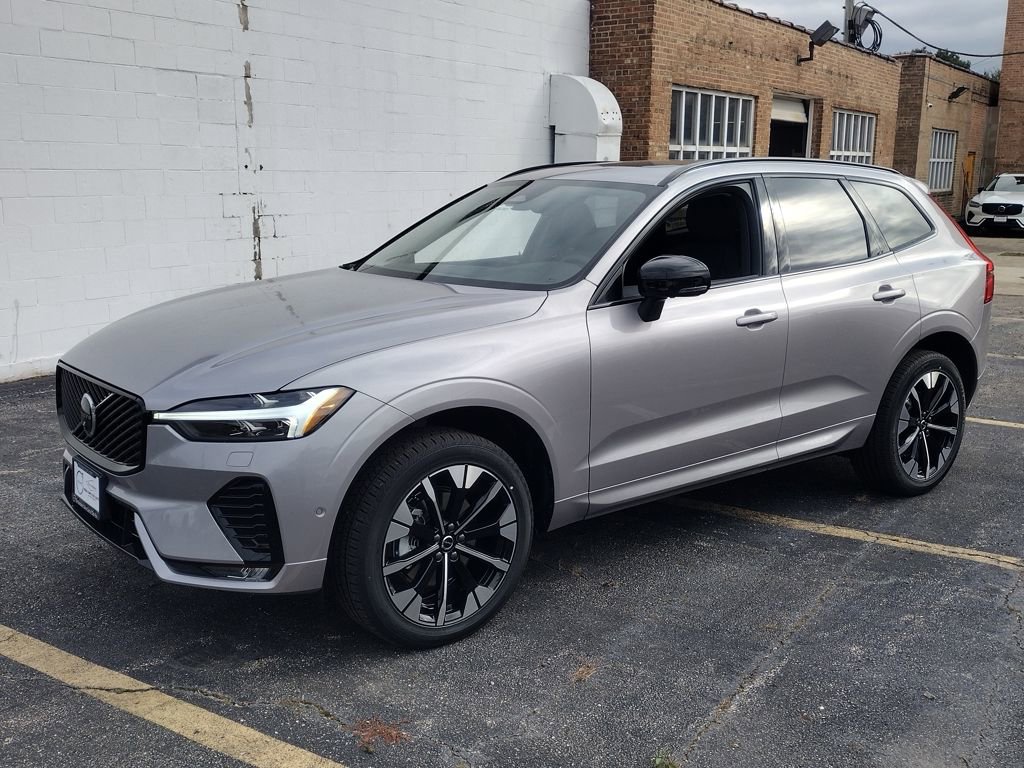 New 2026 Volvo XC60 B5 Plus w/ Protection Package Premier image 5