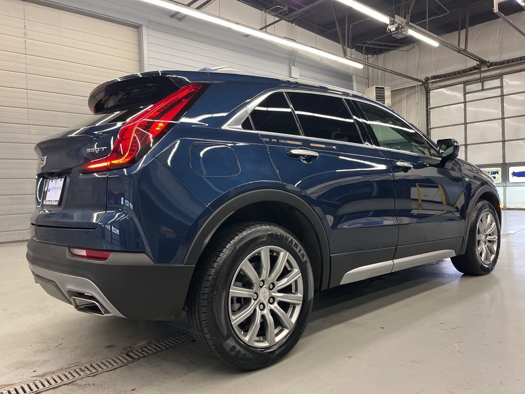 Used 2021 Cadillac XT4 Premium Luxury w/ Cold Weather Package image 7