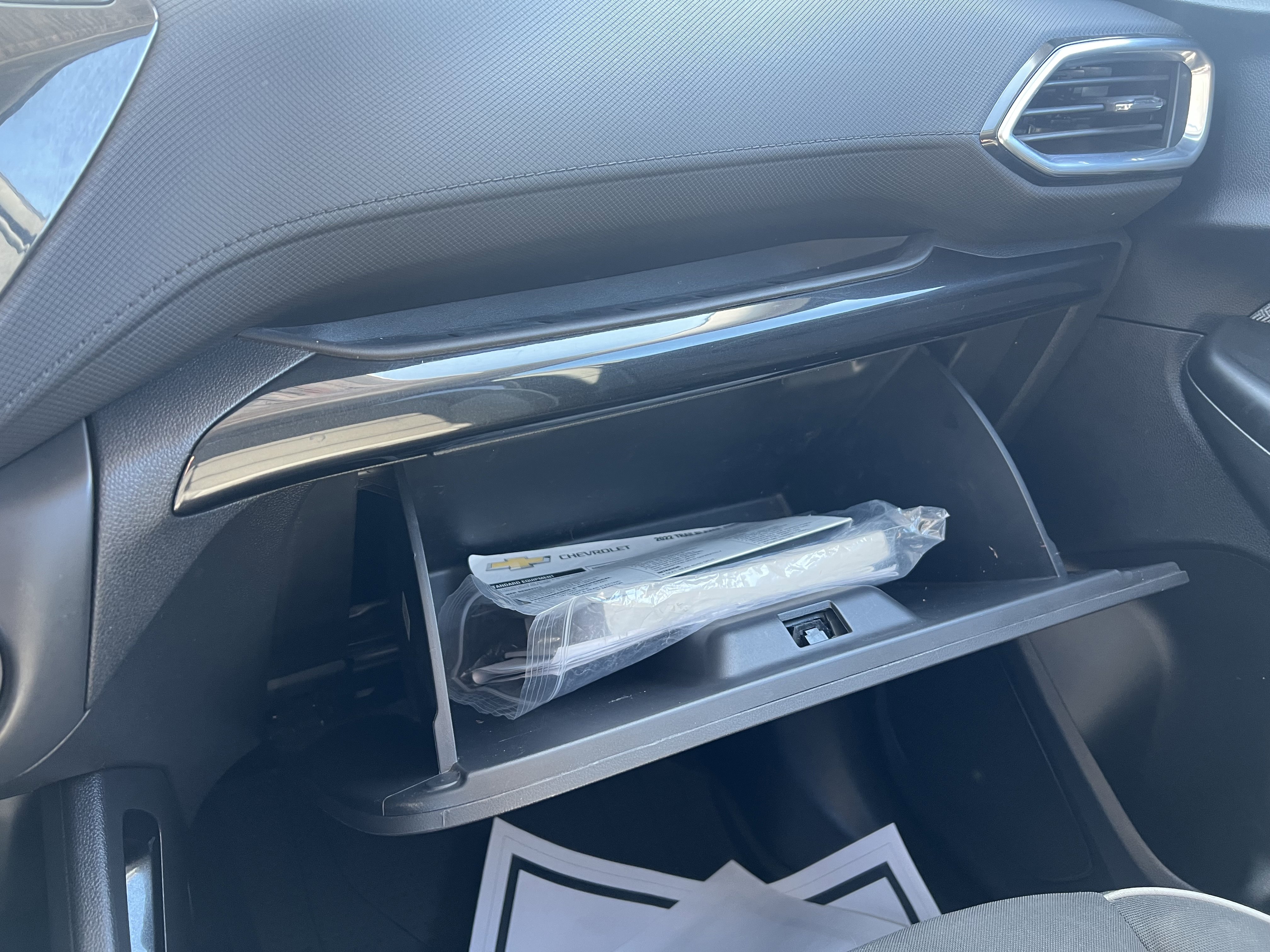 Used 2022 Chevrolet TrailBlazer LT w/ Convenience Package image 28