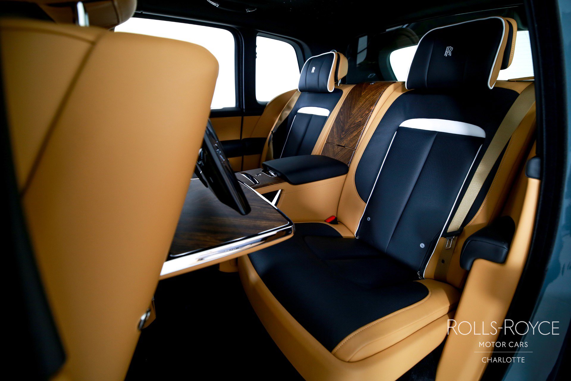 Certified 2025 Rolls-Royce Cullinan image 19