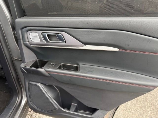 Used 2025 Ford Explorer ST RWD image 19