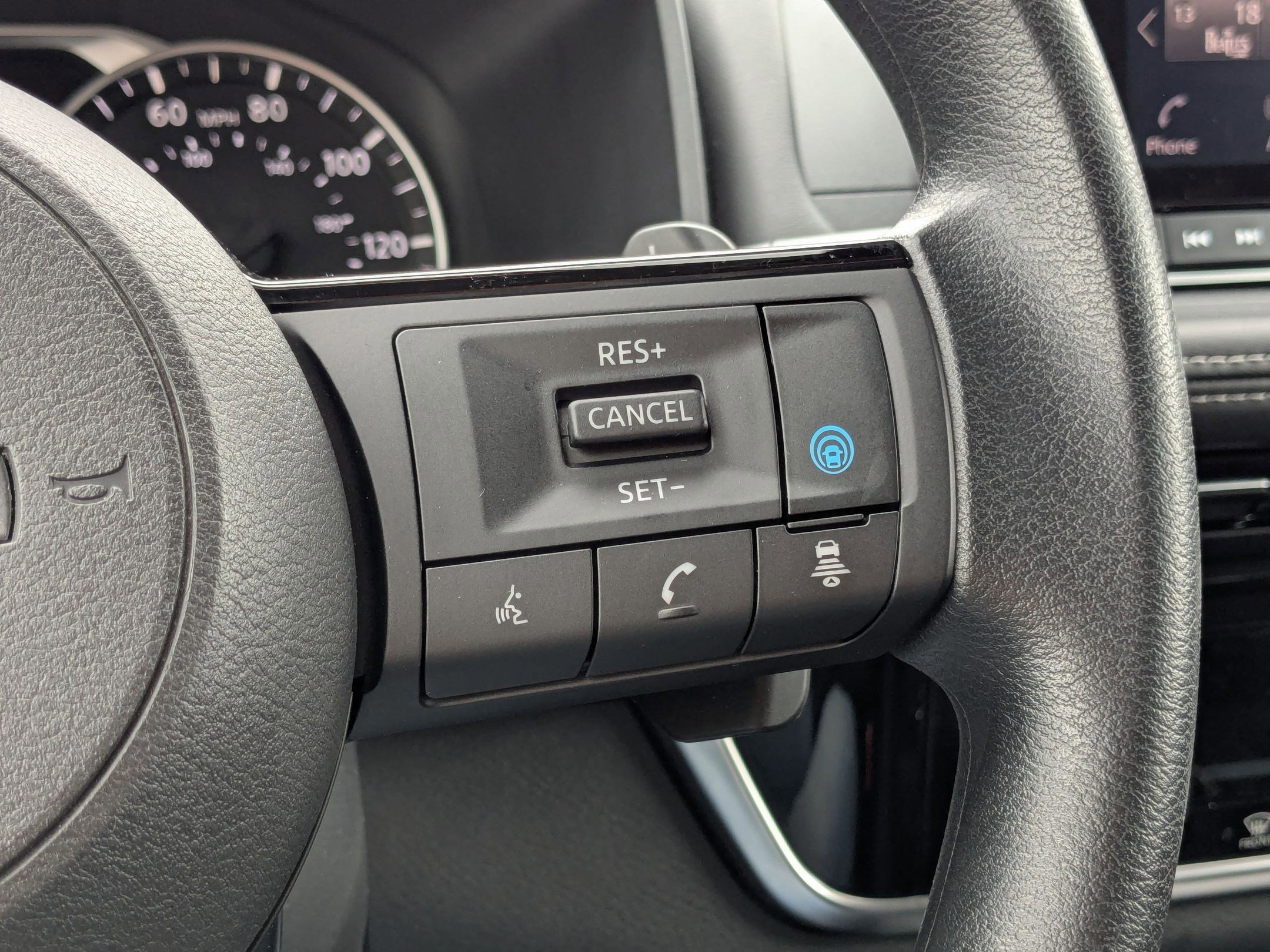 Certified 2022 Nissan Rogue SV image 15