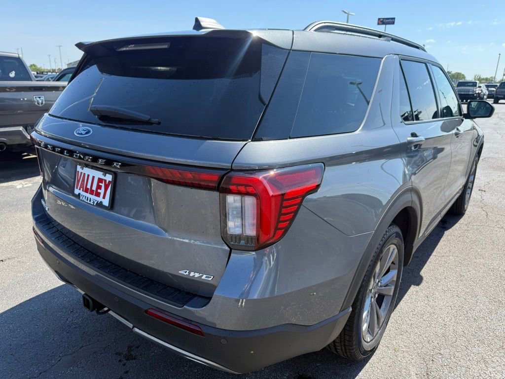 New 2026 Ford Explorer Active AWD/4WD image 3