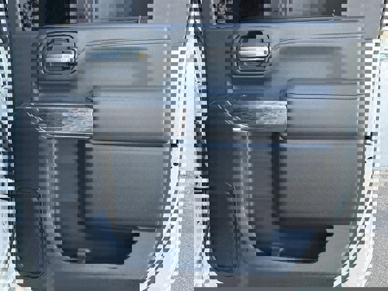 Used 2023 Chevrolet Silverado 2500 LTZ w/ LTZ Premium Package image 42