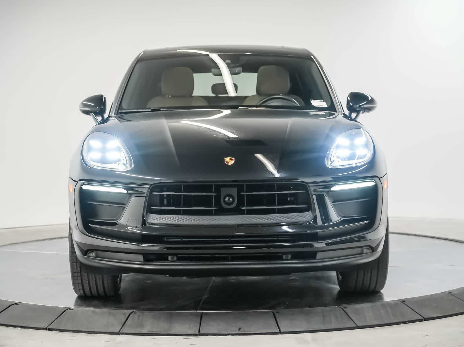 Certified 2023 Porsche Macan AWD/4WD image 6
