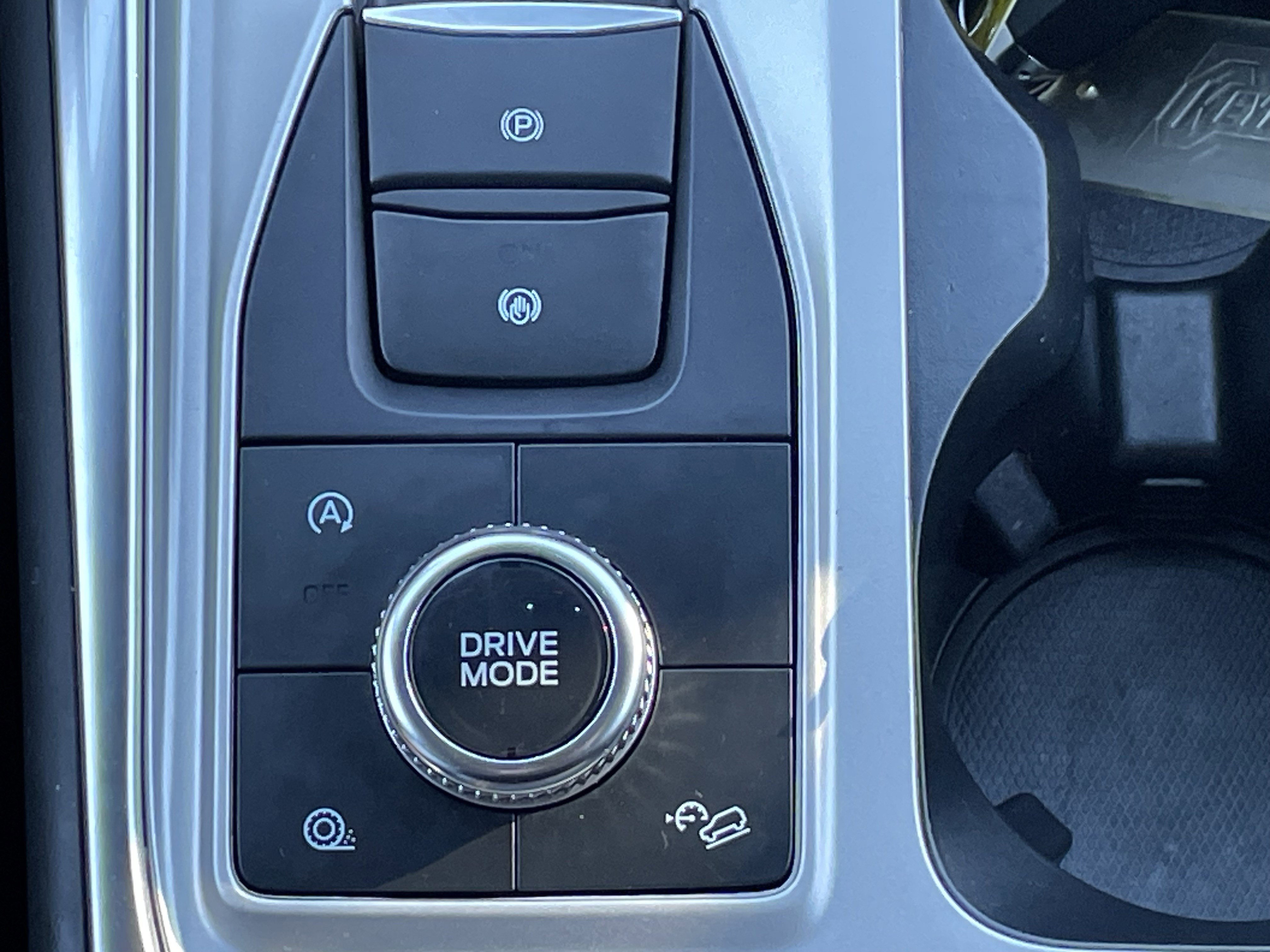 Used 2023 Ford Explorer XLT w/ Equipment Group 202A image 25