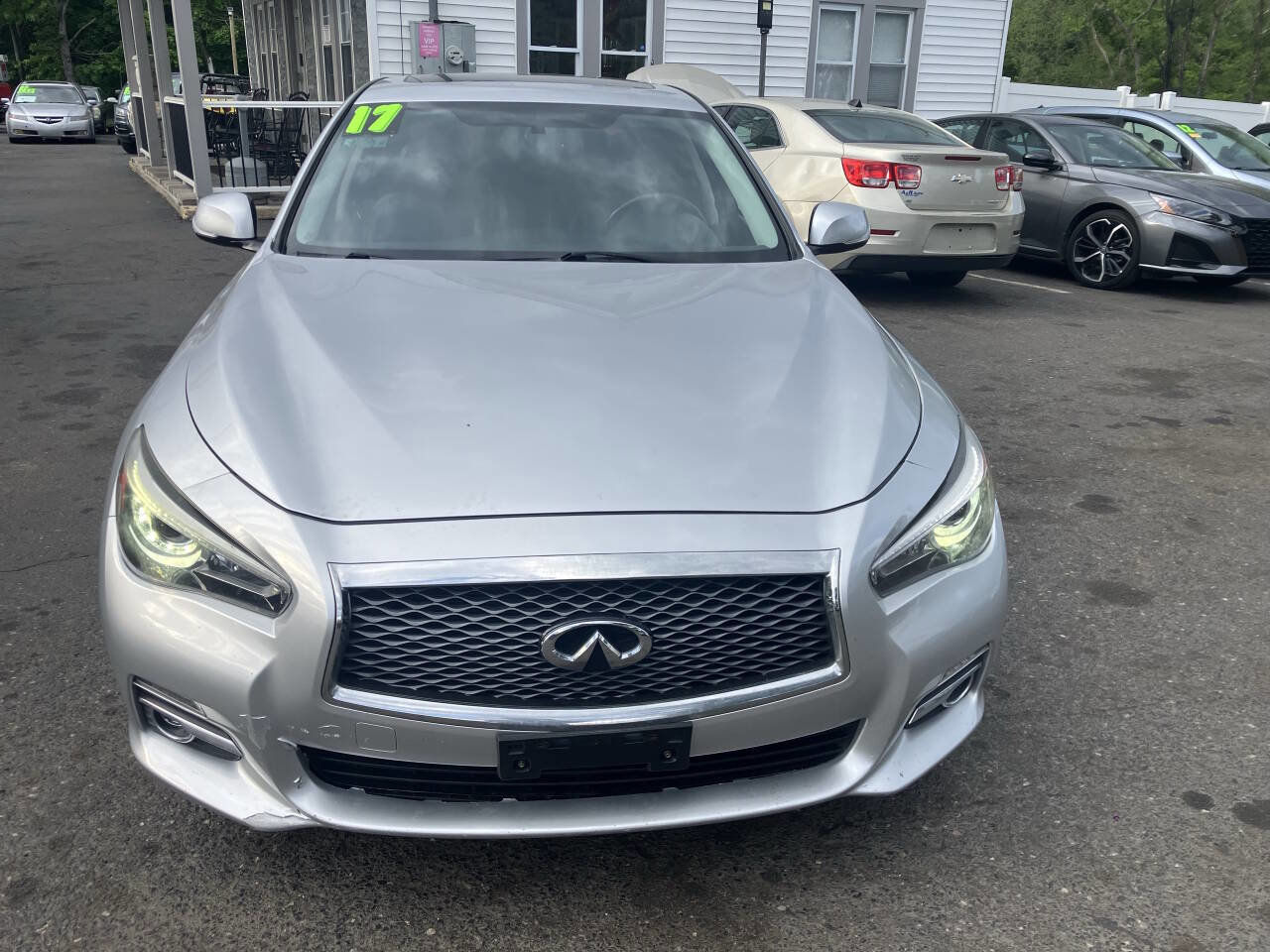 Used 2017 INFINITI Q50 2.0t w/ Moonroof Package RWD image 3