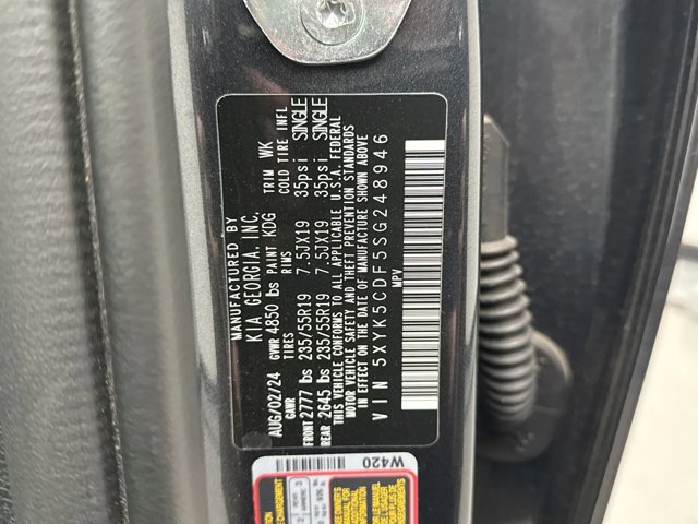 Used 2025 Kia Sportage SX image 11