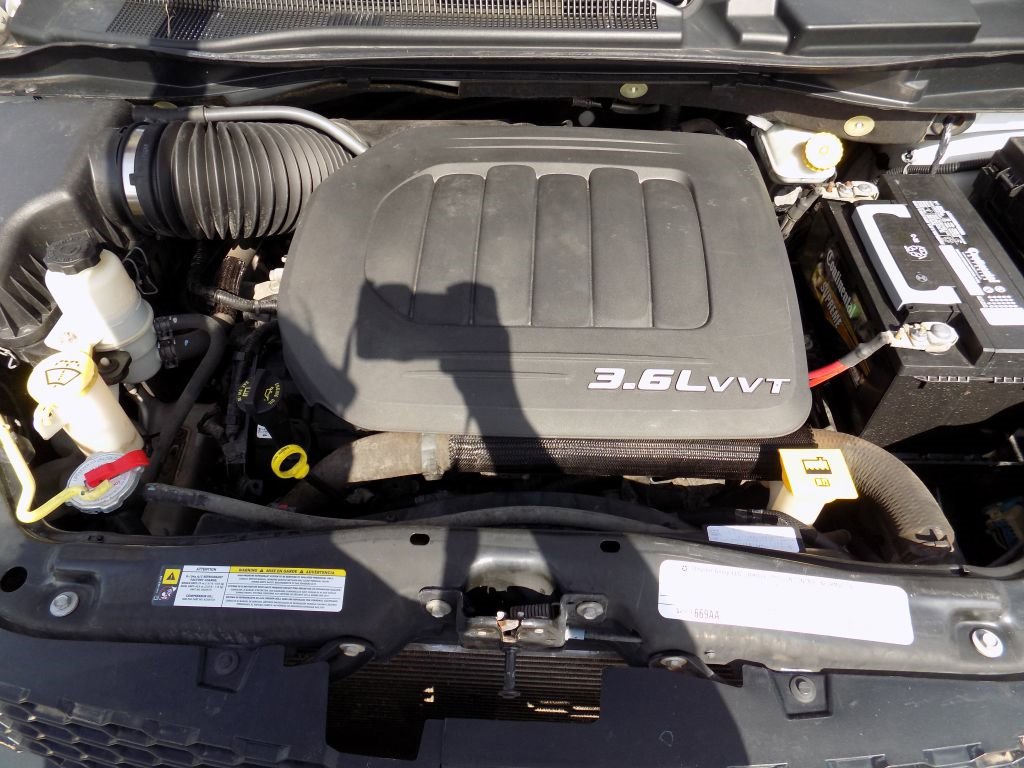 Used 2012 RAM C/V w/ UConnect Hands-Free Group image 10