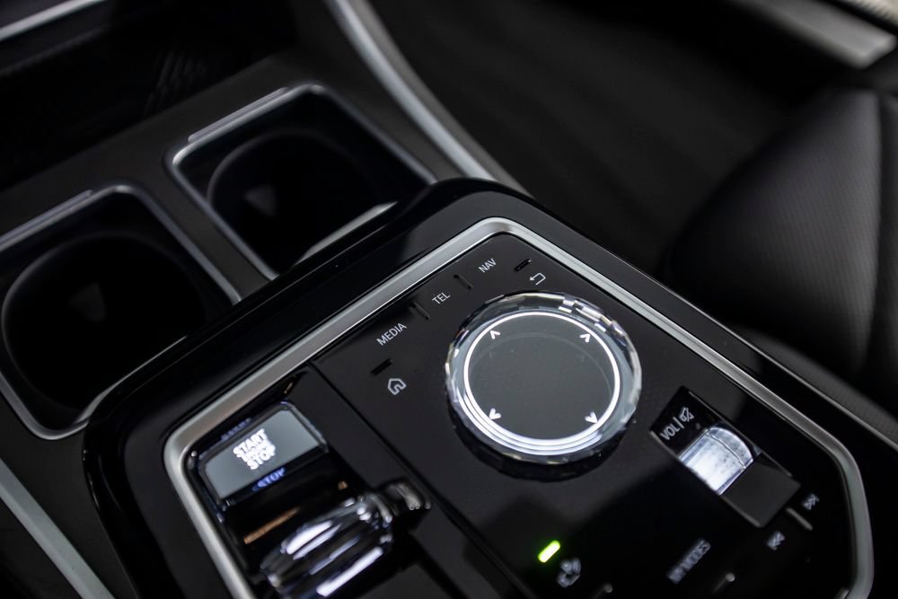 Used 2023 BMW 740i RWD image 29