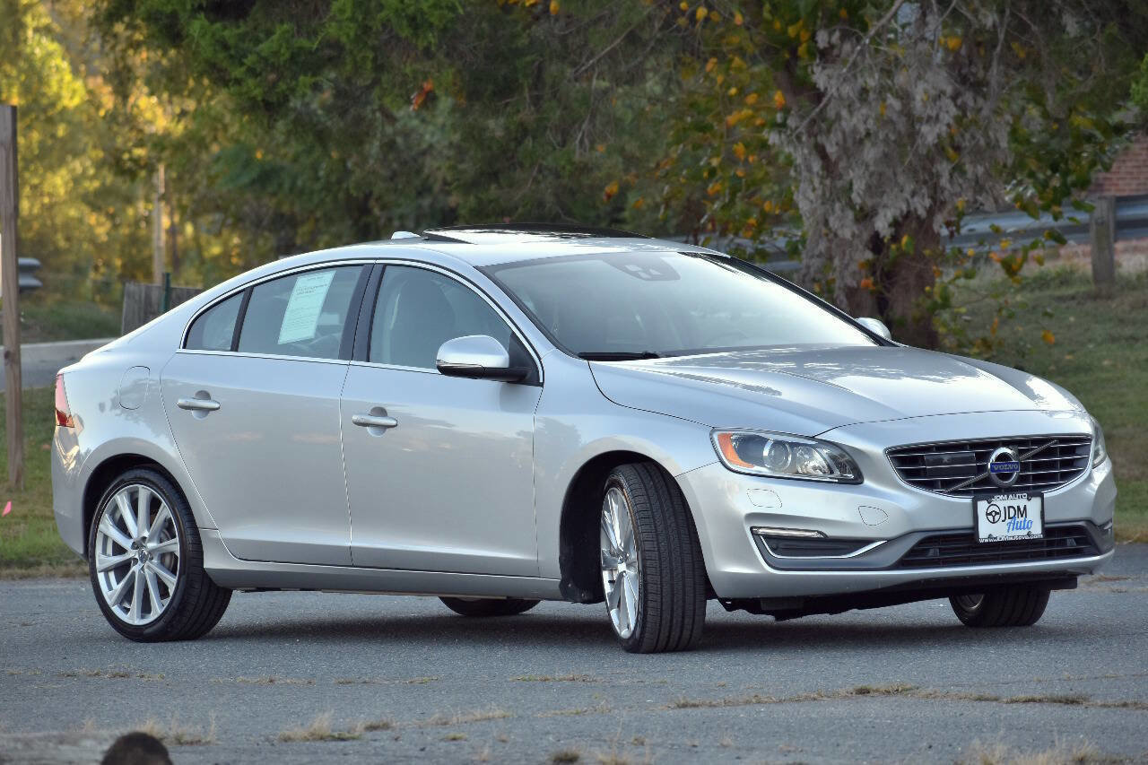 Used 2016 Volvo S60 T5 Inscription Platinum image 4
