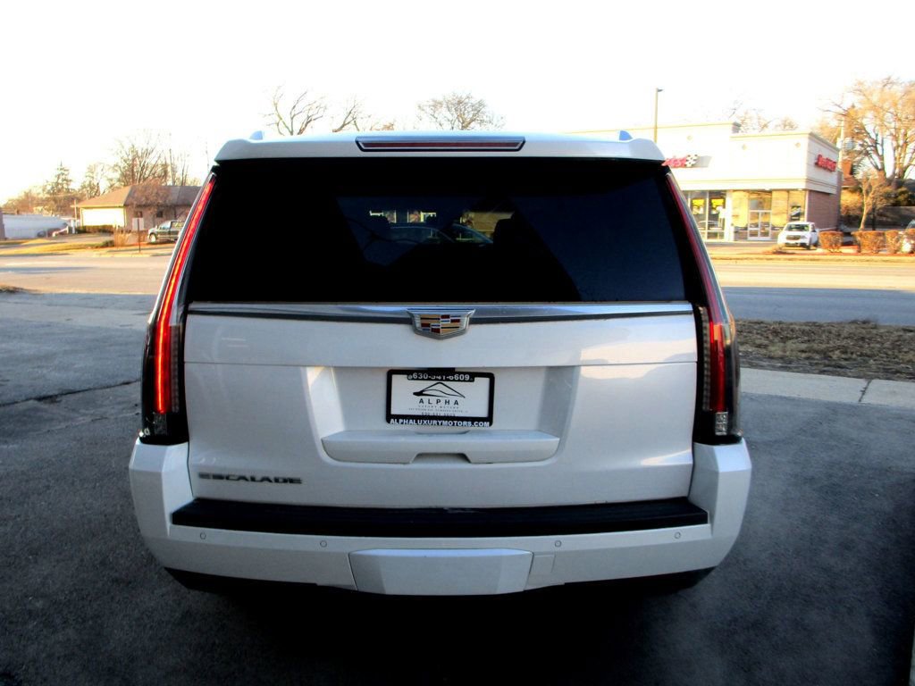 Used 2017 Cadillac Escalade ESV Luxury image 9