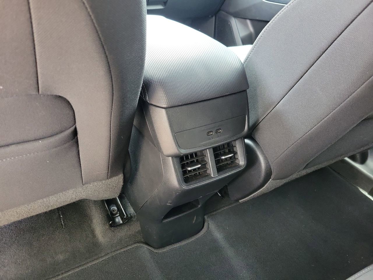 Used 2025 Chevrolet Equinox LT FWD image 10