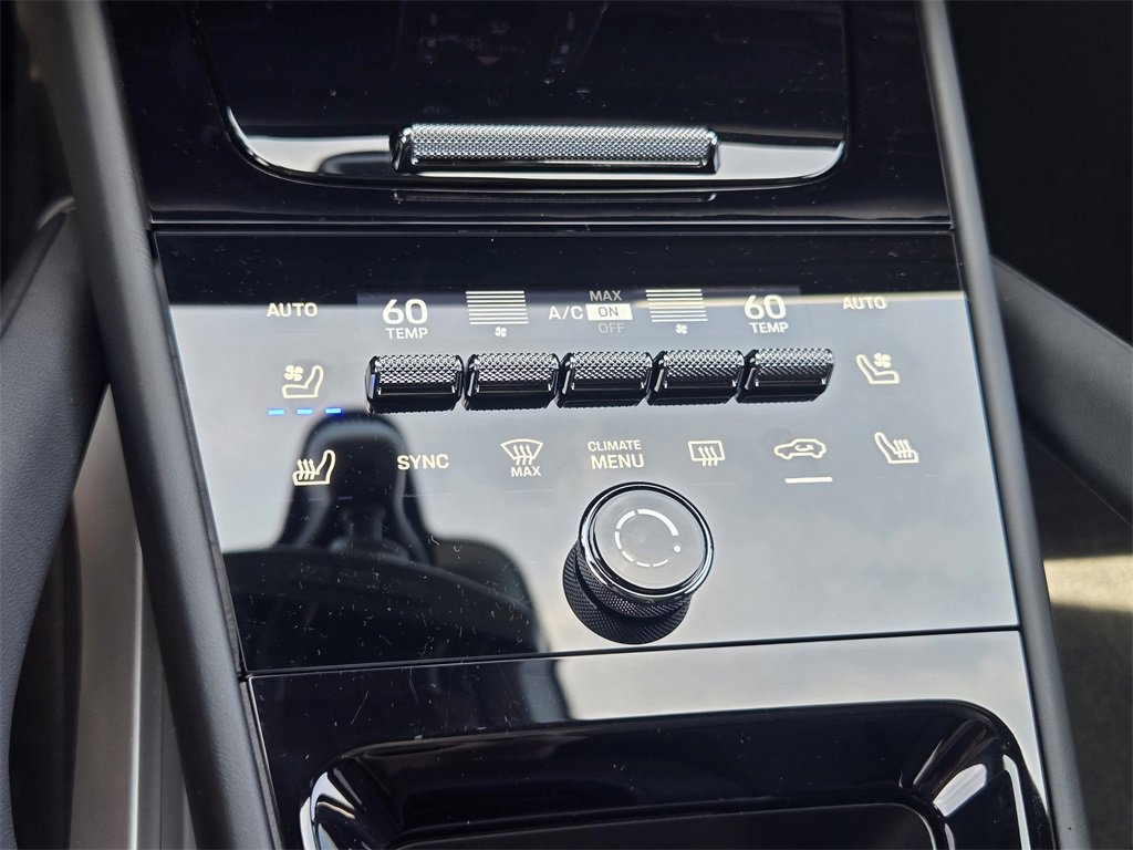 Used 2025 Porsche Cayenne S image 22