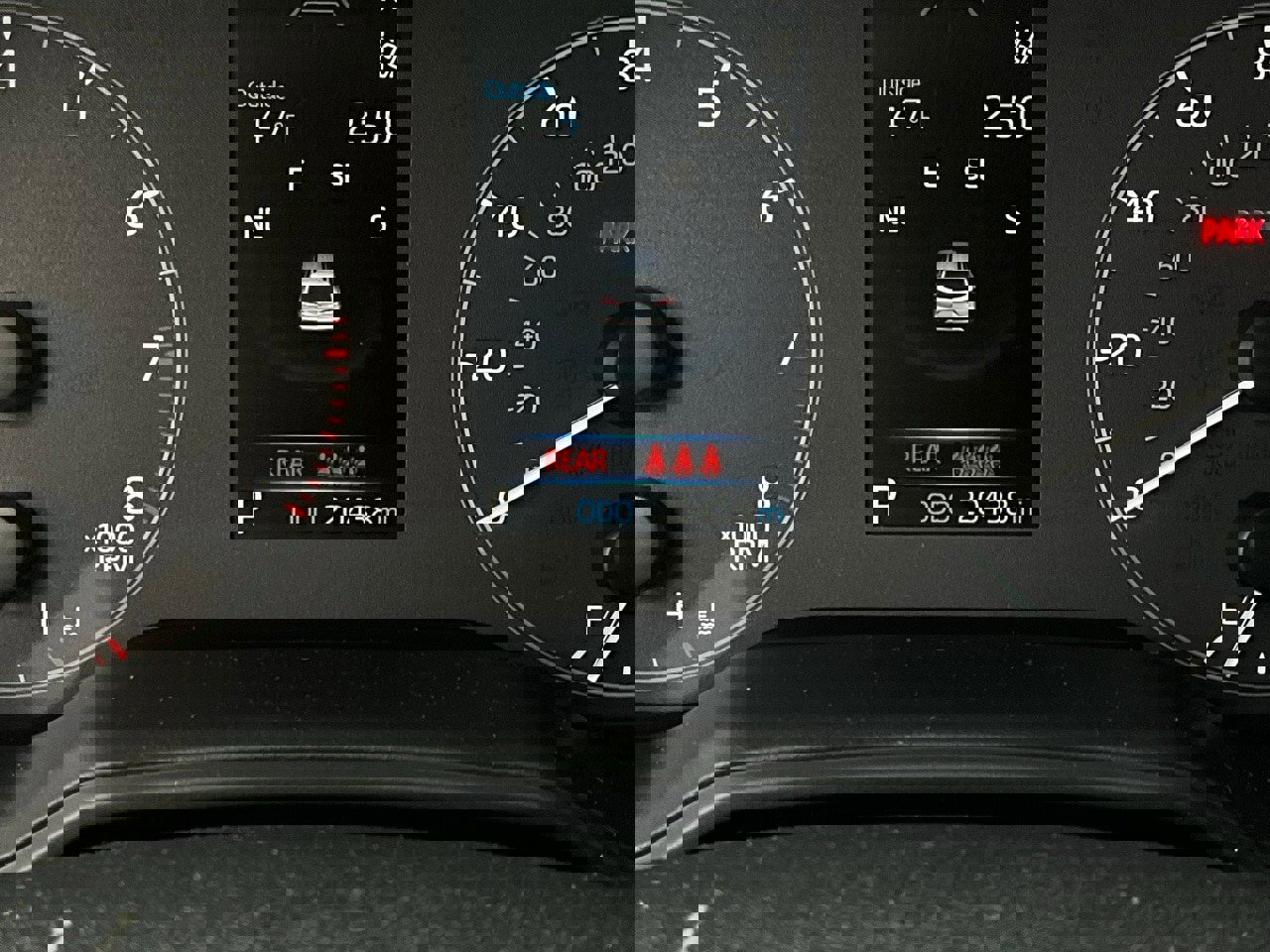 Used 2025 Toyota Corolla Cross LE image 37