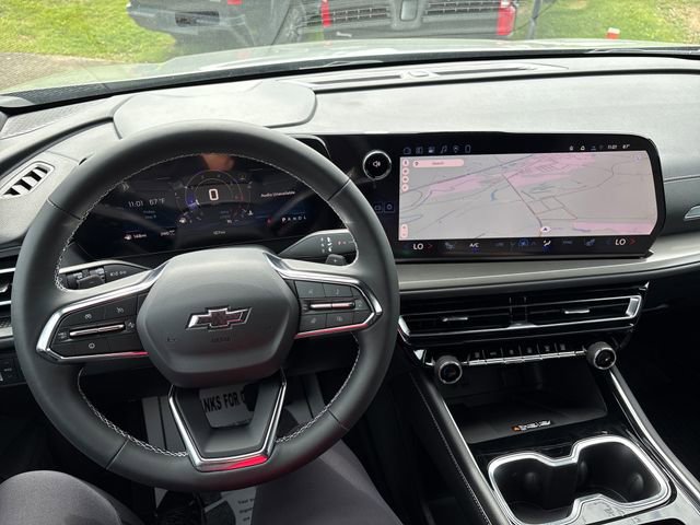 New 2026 Chevrolet Traverse LT w/ Midnight/Sport Edition AWD/4WD image 11