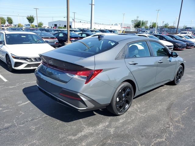 New 2026 Hyundai Elantra SEL Sport FWD image 4