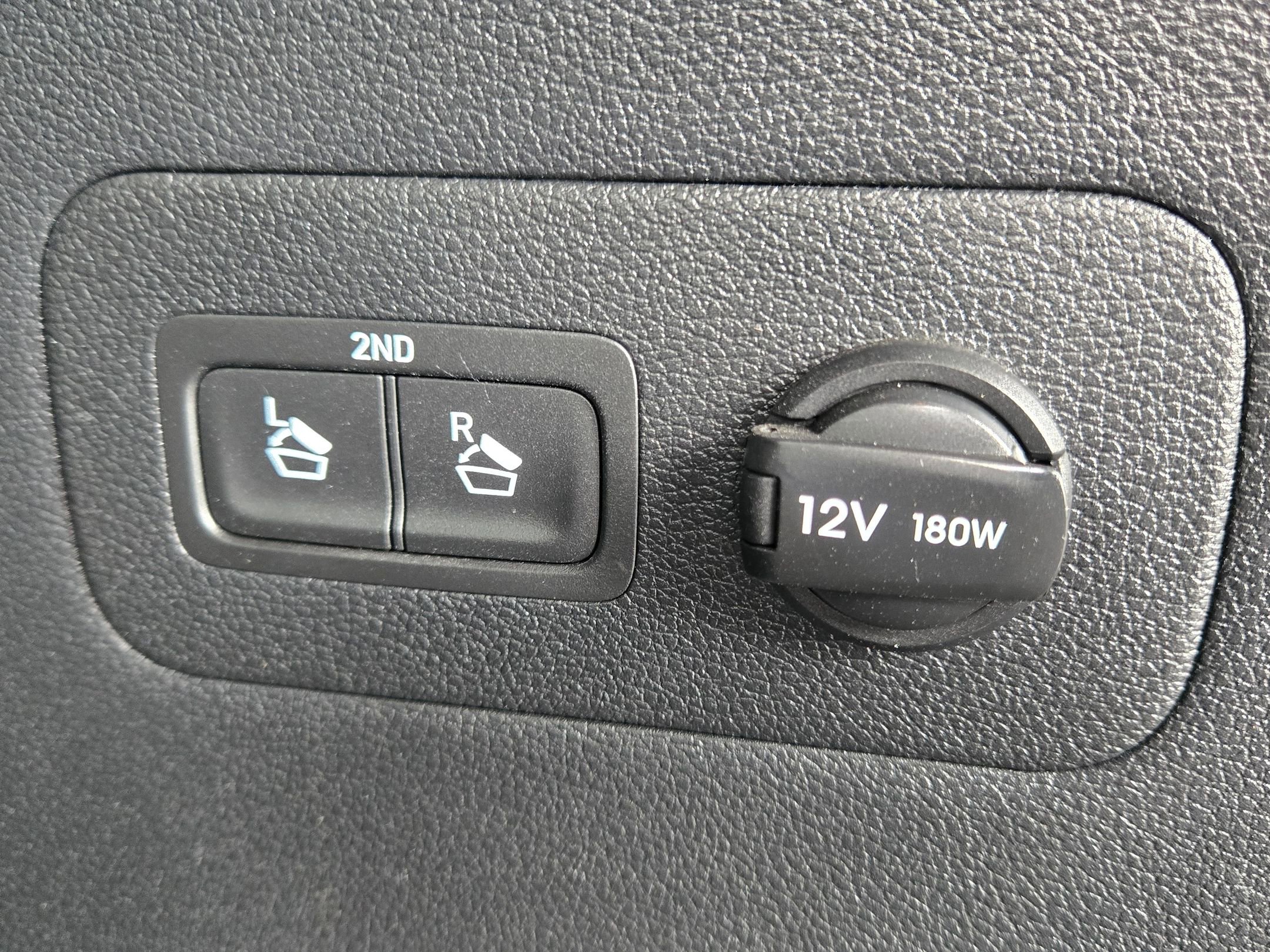 Used 2021 Hyundai Santa Fe SEL w/ Convenience Package image 19