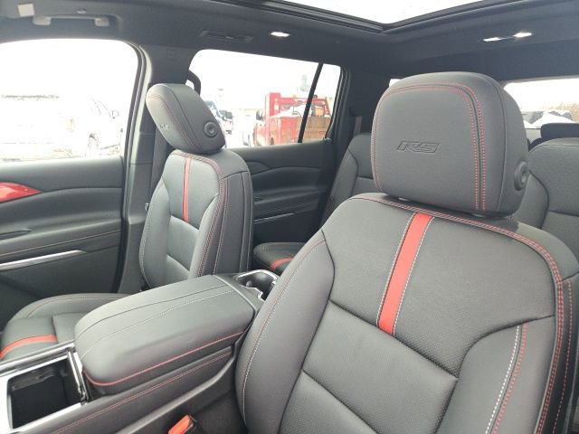 Used 2025 Chevrolet Traverse RS w/ LPO, Floor Liner Package image 19