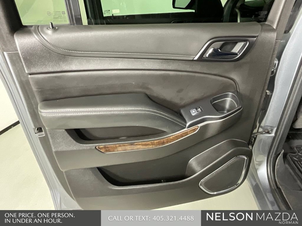 Used 2020 Chevrolet Suburban LT w/ Max Trailering Package RWD image 18