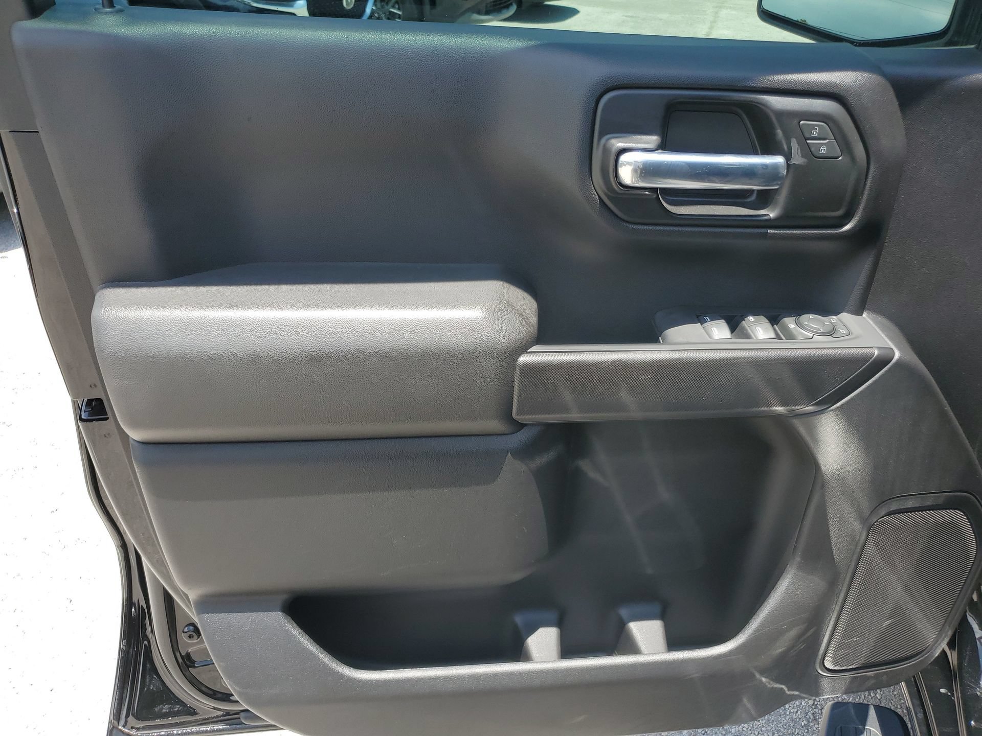 Used 2022 Chevrolet Silverado 1500 Custom RWD image 16