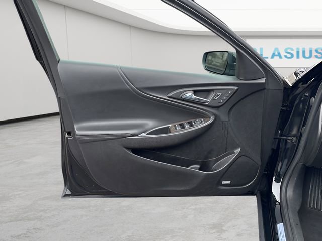 Used 2022 Chevrolet Malibu Premier FWD image 15