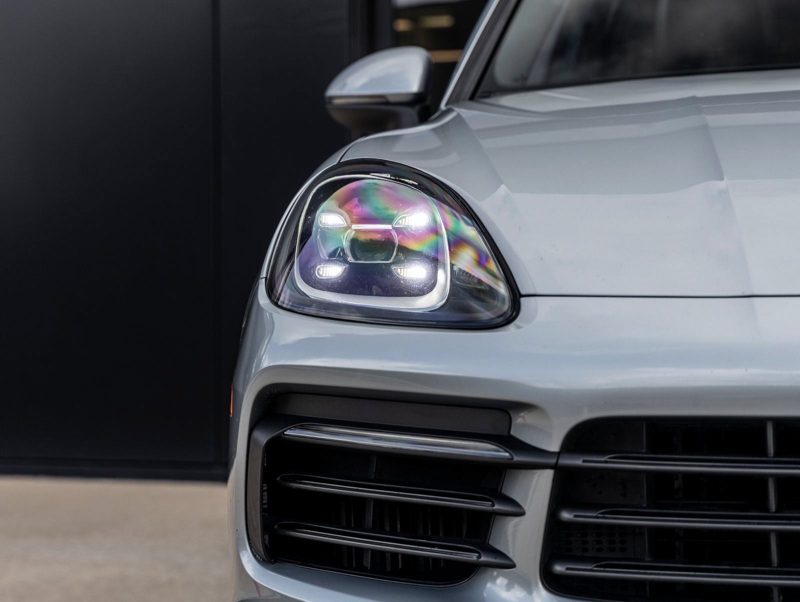 Used 2021 Porsche Cayenne AWD/4WD image 18