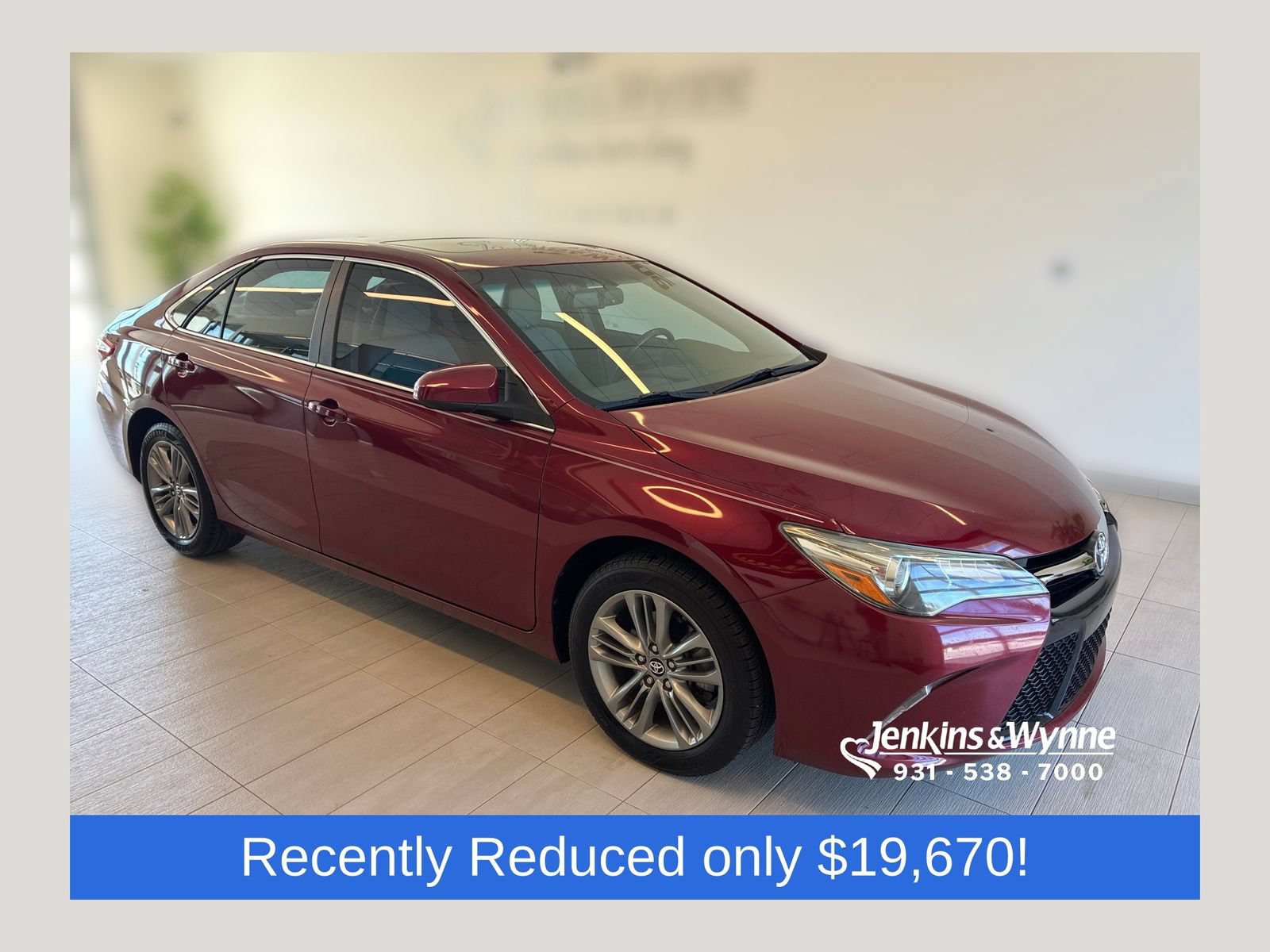 Used 2017 Toyota Camry SE w/ Moonroof Package FWD image 1
