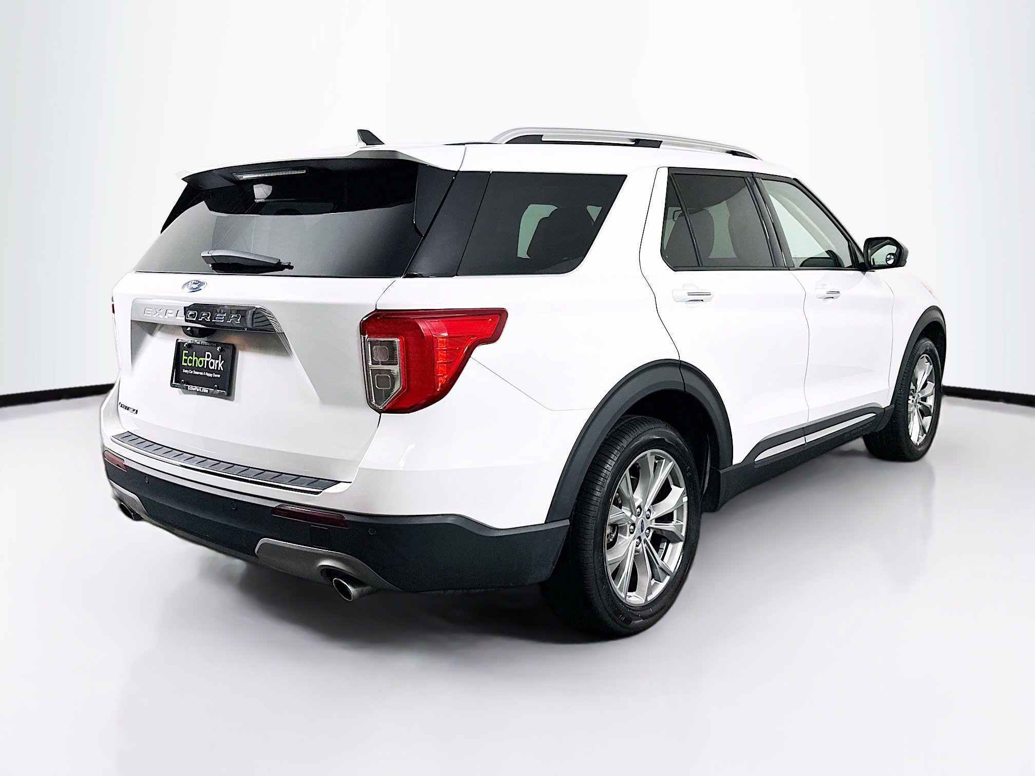 Used 2023 Ford Explorer Limited image 9