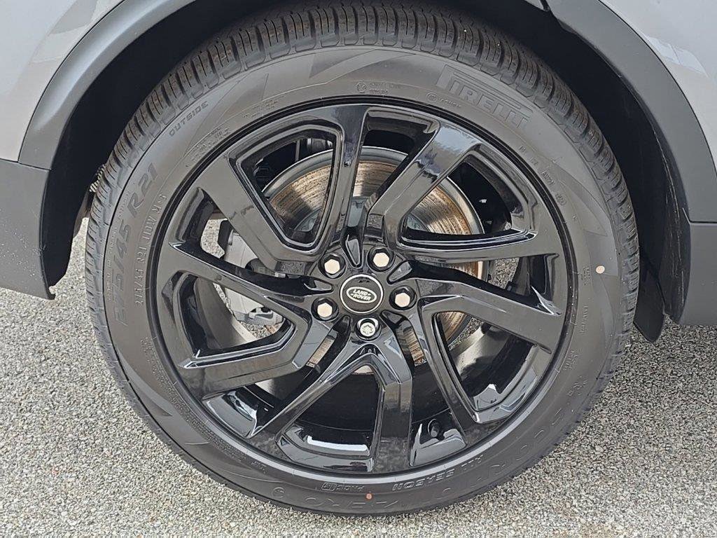 Certified 2025 Land Rover Discovery S AWD/4WD image 6