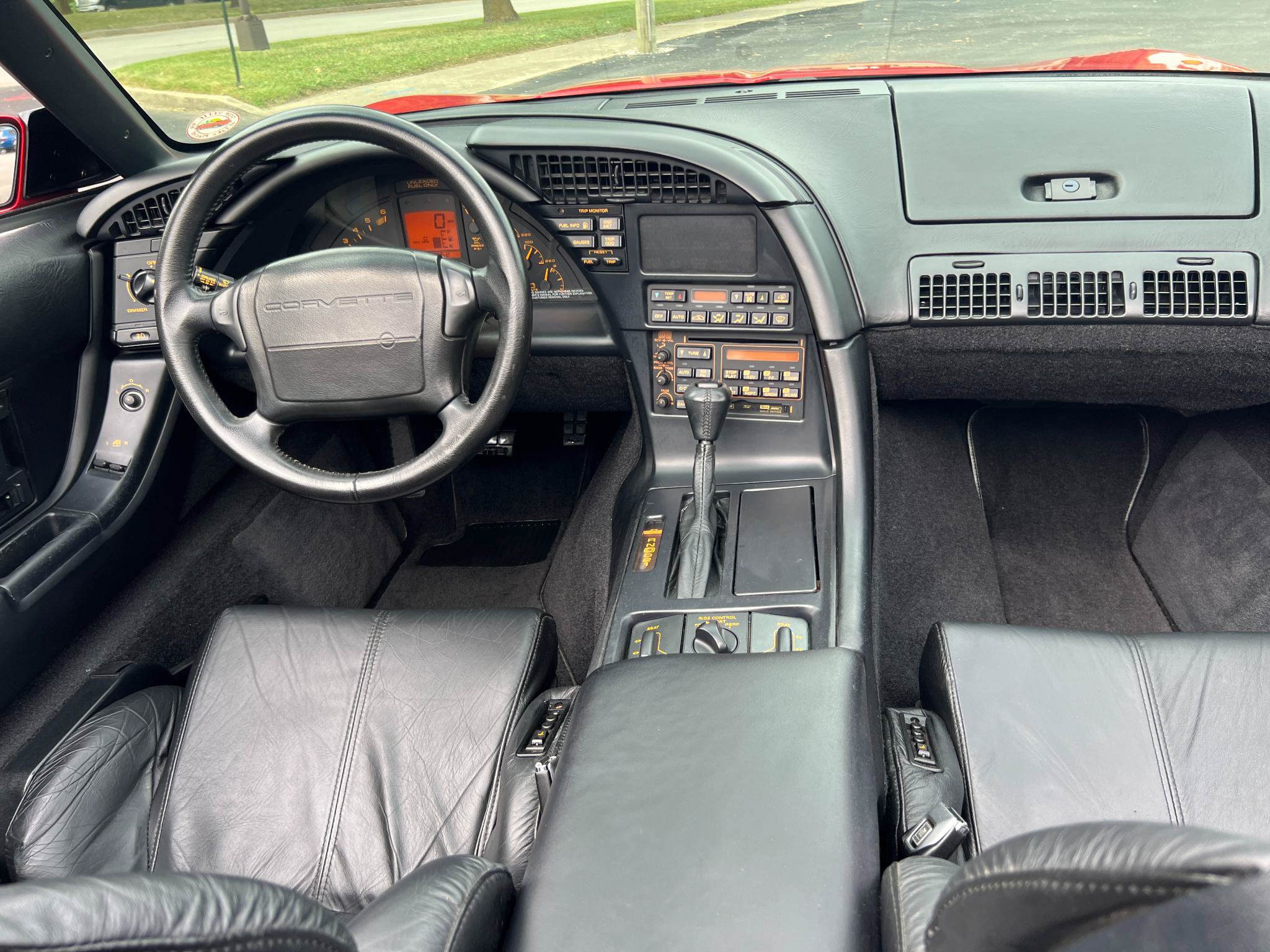 Used 1992 Chevrolet Corvette Convertible RWD image 25