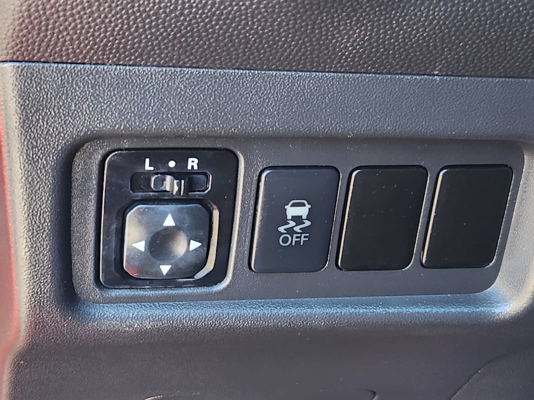 Used 2014 Mitsubishi Mirage DE FWD image 25