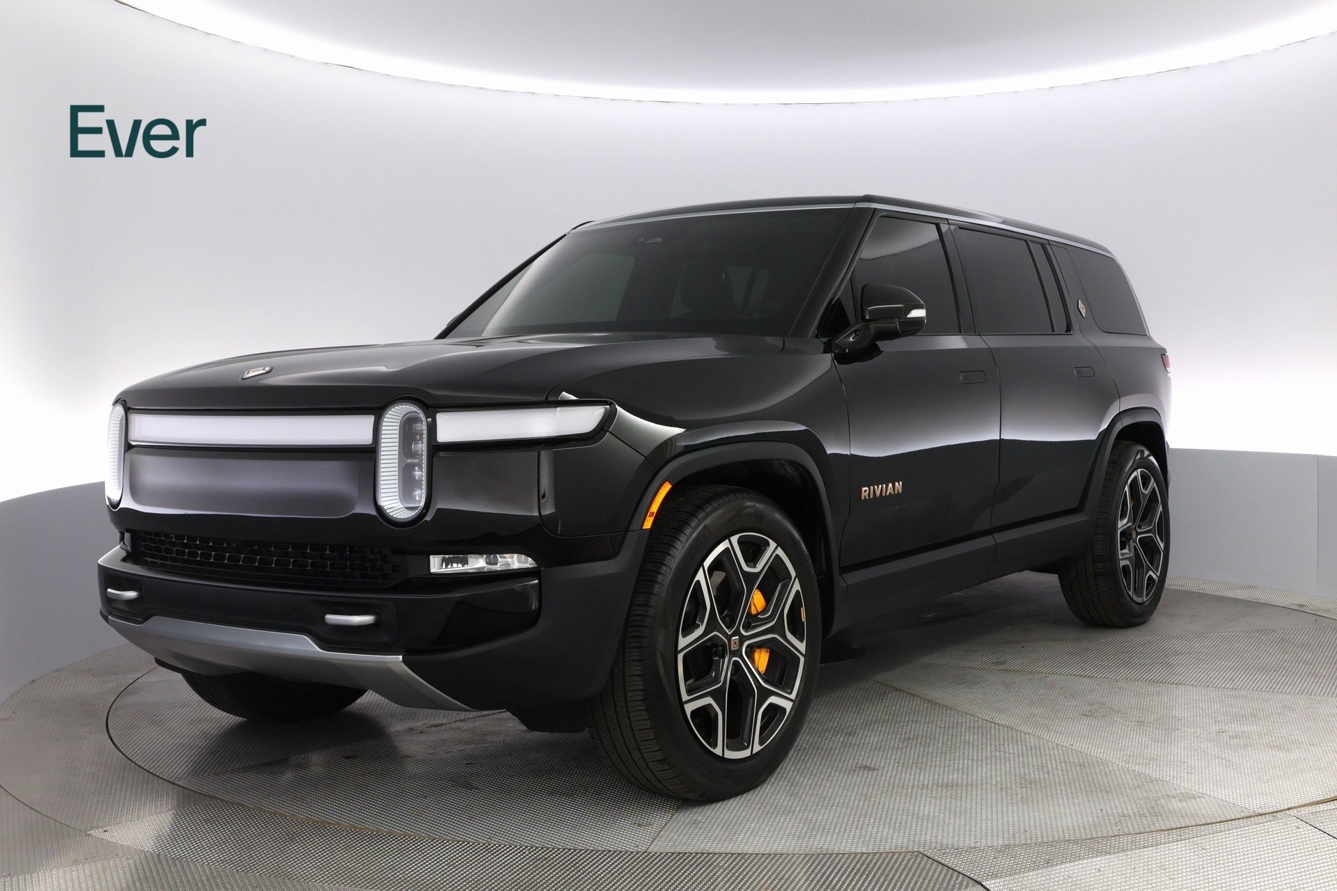 Used 2024 Rivian R1S Adventure image 2