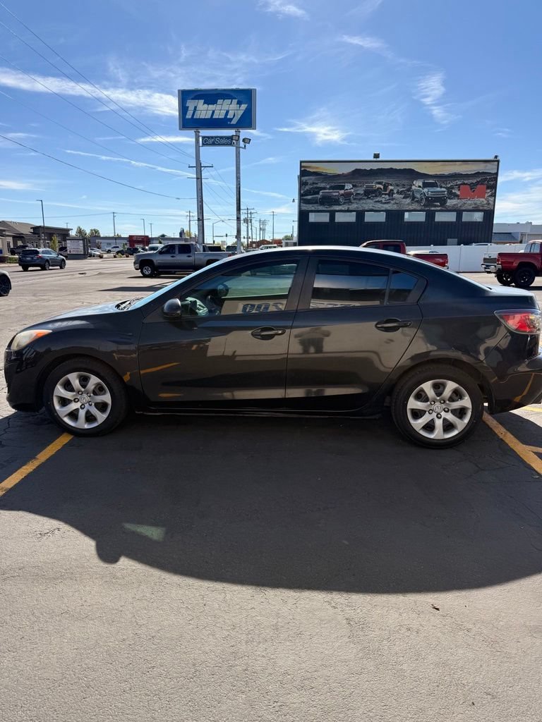 Used 2011 MAZDA MAZDA3 i Sport FWD image 6