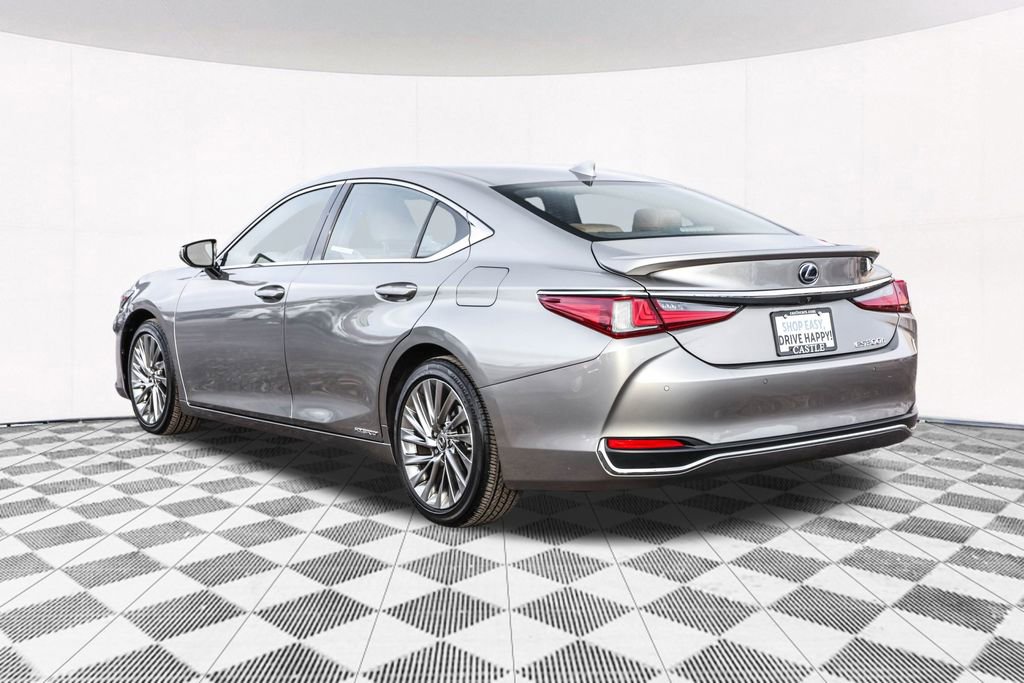 Used 2020 Lexus ES 300h 300h Luxury w/ Accessory Package 2 image 14