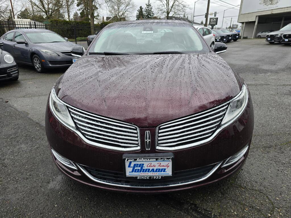 Used 2013 Lincoln MKZ Hybrid image 2