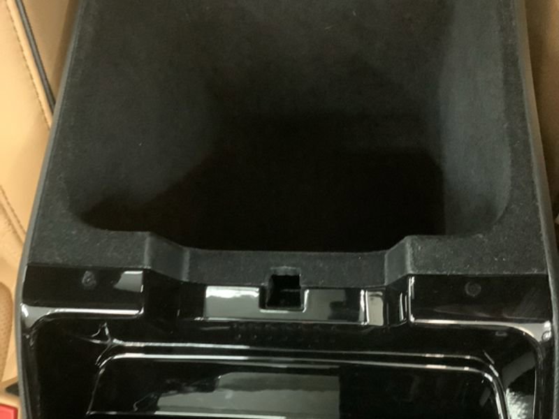 Used 2023 Jeep Grand Cherokee Summit w/ Luxury Tech Group V image 25