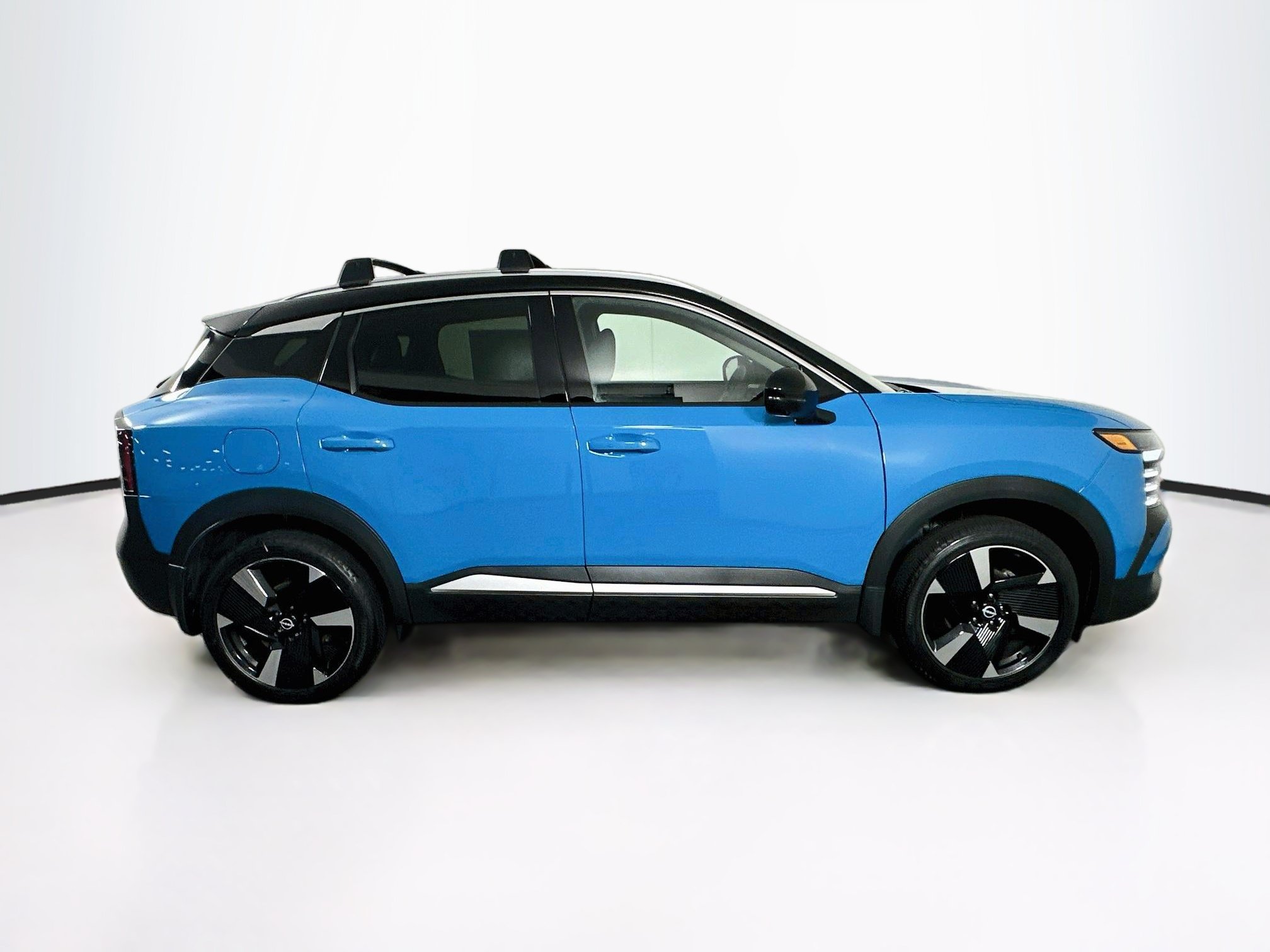 Used 2026 Nissan Kicks SR w/ Cold Weather Package AWD/4WD image 10