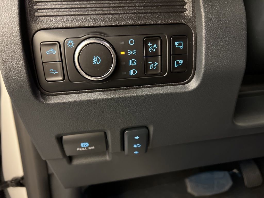 New 2025 Ford F250 Platinum image 26