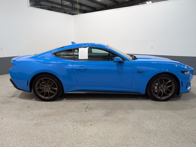 Used 2025 Ford Mustang GT Premium RWD image 2