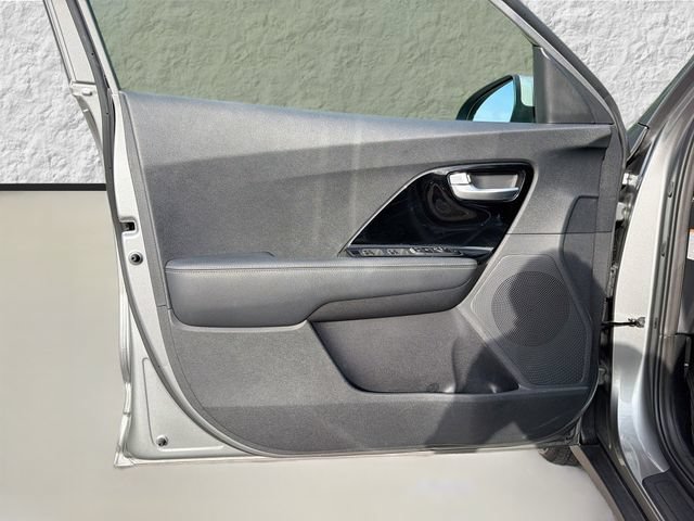 Used 2022 Kia Niro LXS FWD image 20