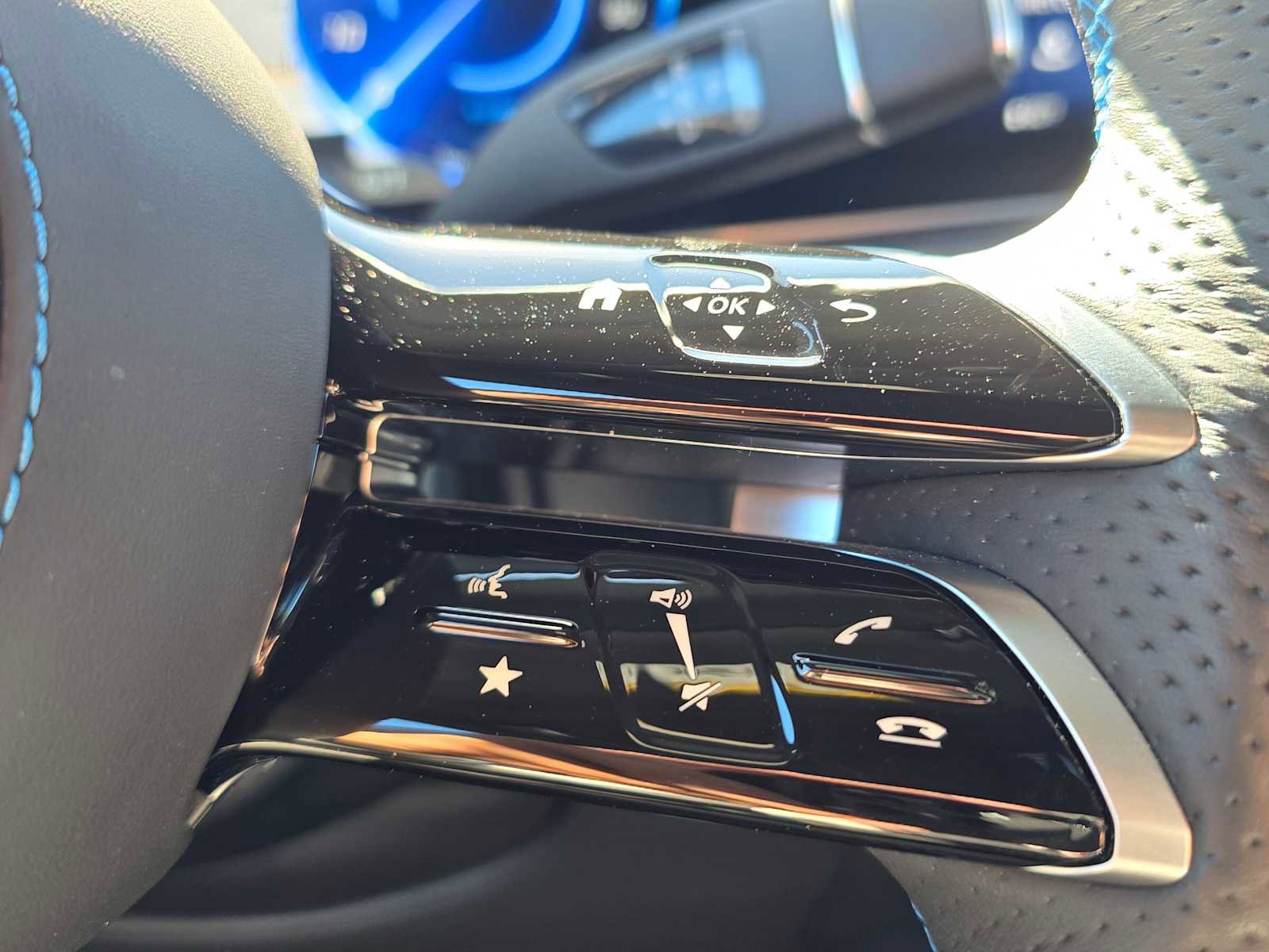 Used 2025 Mercedes-Benz G 580 w/ EQ Technology image 32