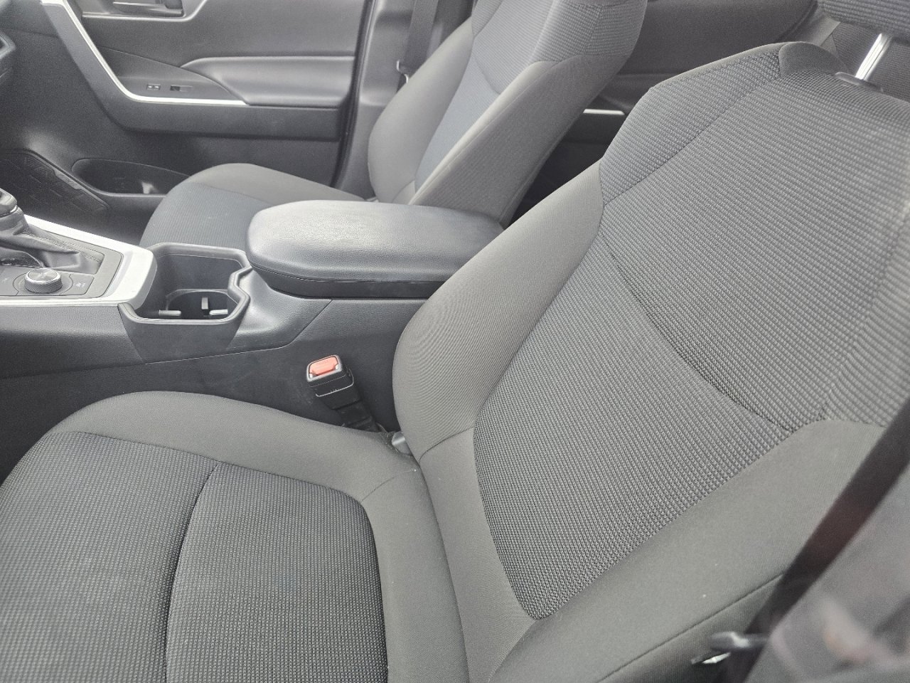 Certified 2025 Toyota RAV4 LE image 23