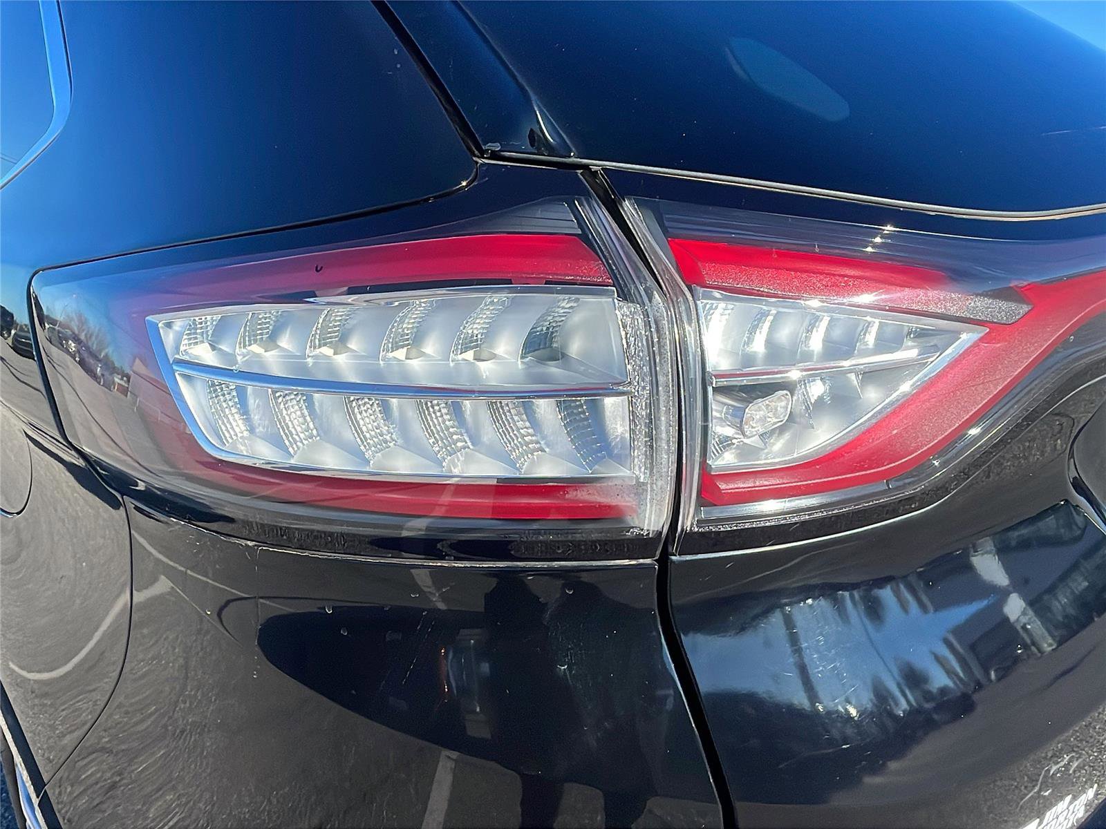 Used 2016 Ford Edge Titanium w/ Technology Package image 11