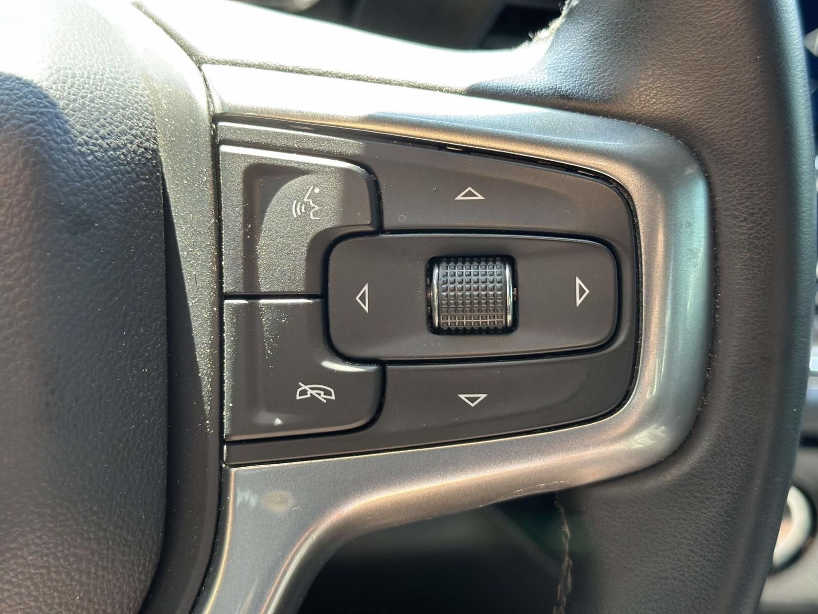 Used 2024 Chevrolet Silverado 1500 LT AWD/4WD image 15