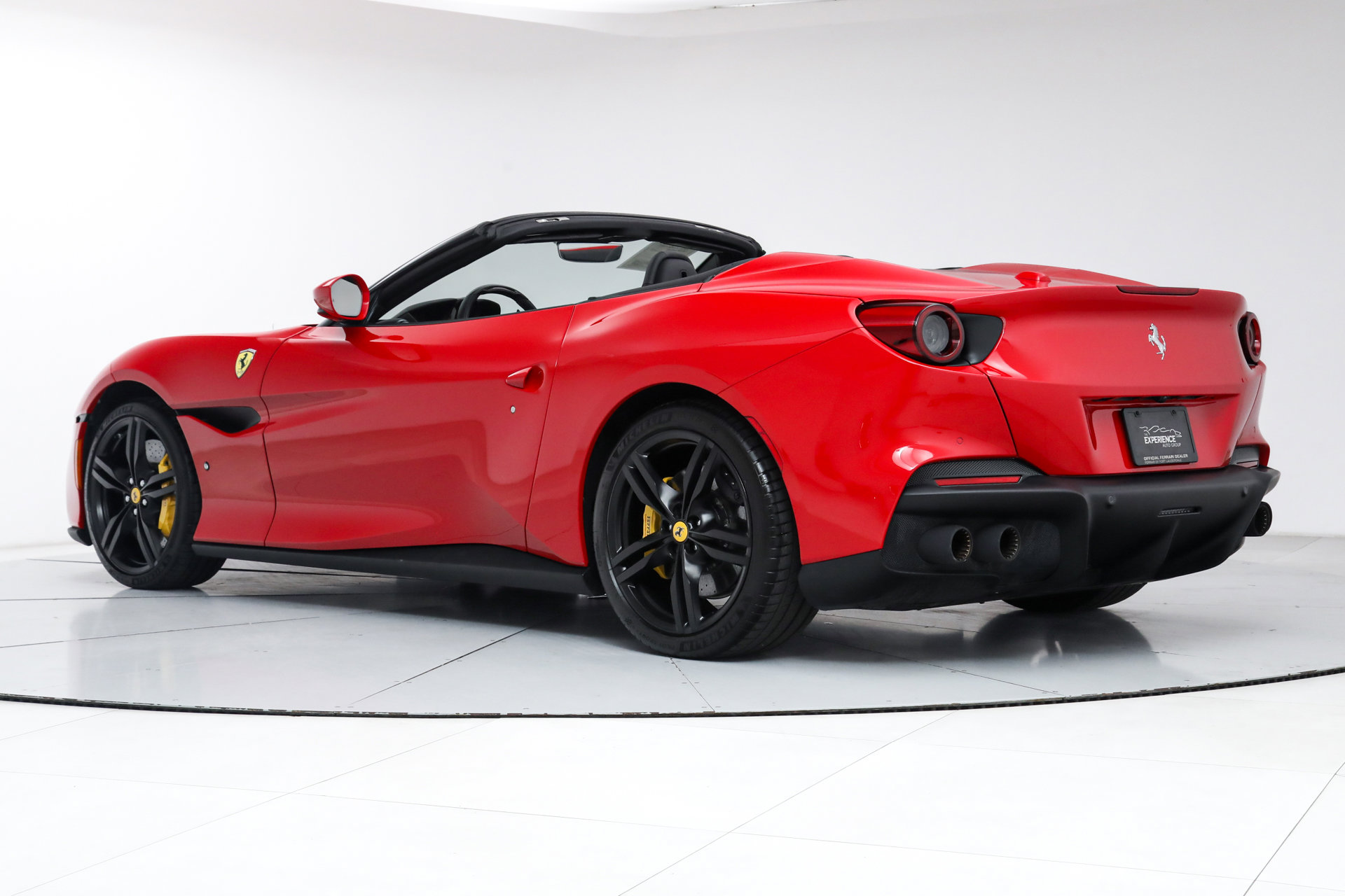 Certified 2023 Ferrari Portofino M image 8