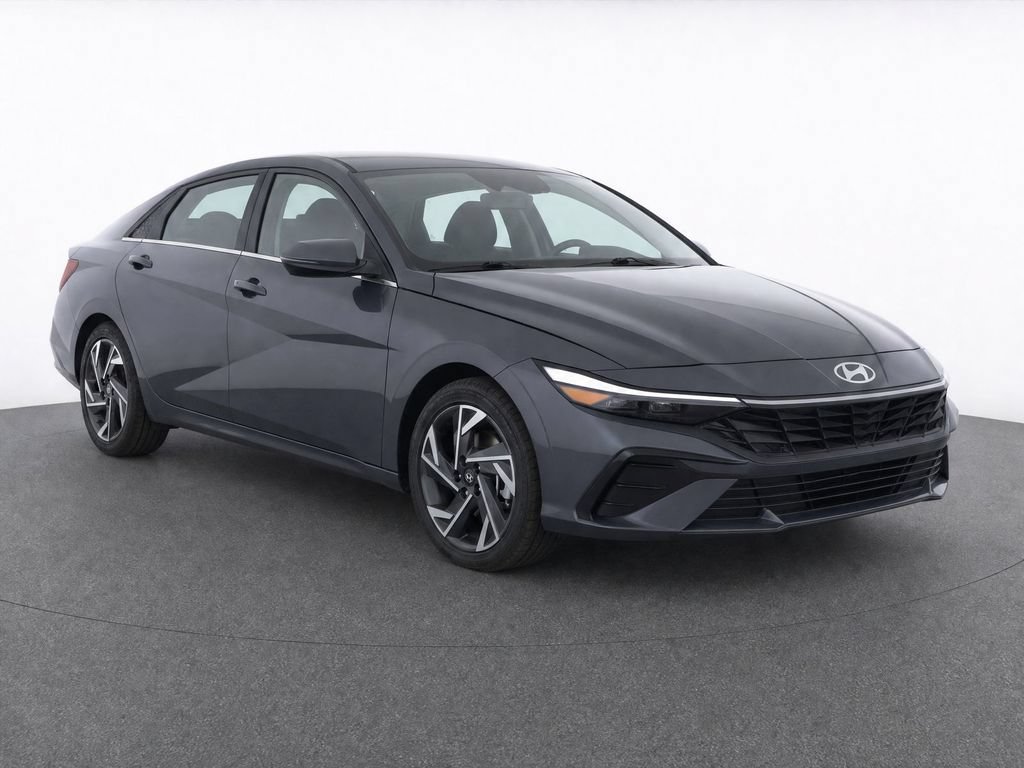 Used 2025 Hyundai Elantra Limited FWD image 2
