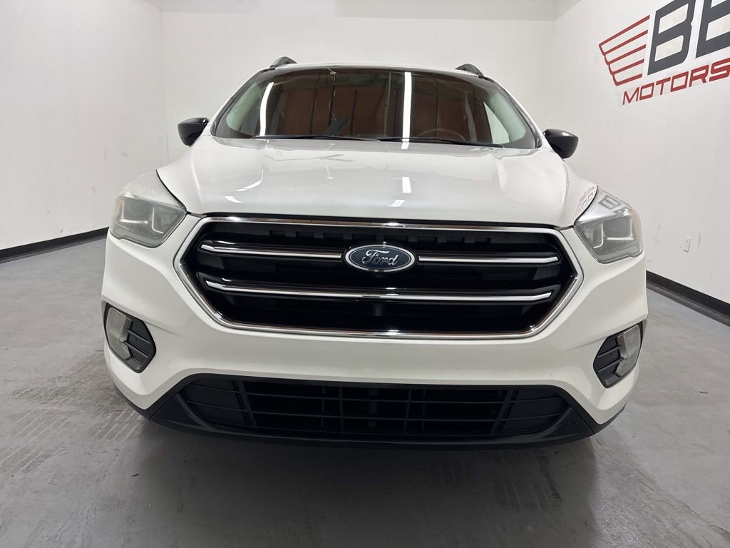 Used 2017 Ford Escape SE w/ SE Sport Appearance Package image 4