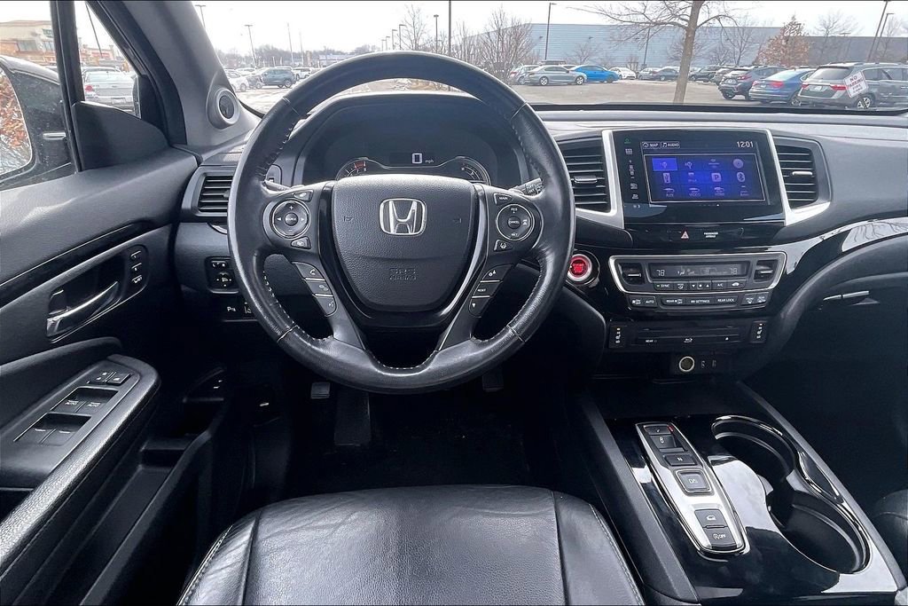 Used 2016 Honda Pilot Touring image 5